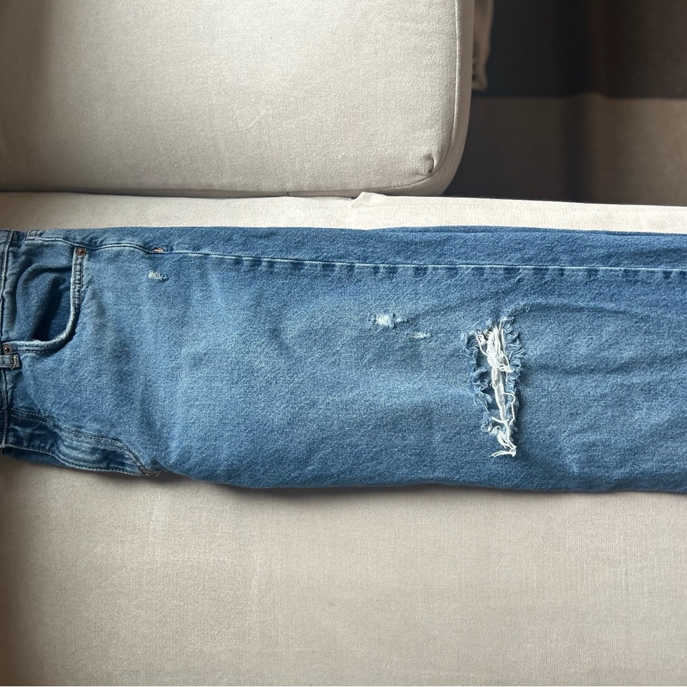 Women’s Zara Blue Distressed Jeans